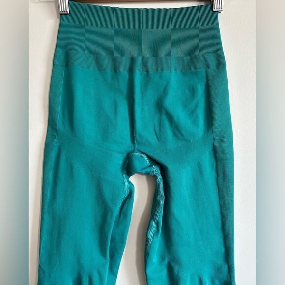 Lululemon Zone In Tight in Forage Teal - Picture 7 of 9